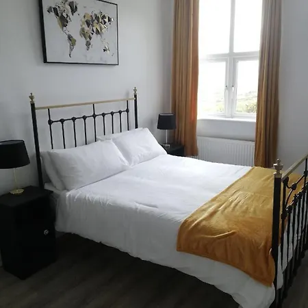 Glenhill - Newly Renovated In A Unique Location *
