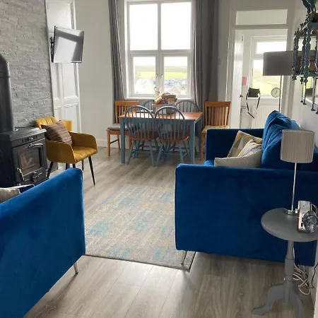 Glenhill - Newly Renovated In A Unique Location *