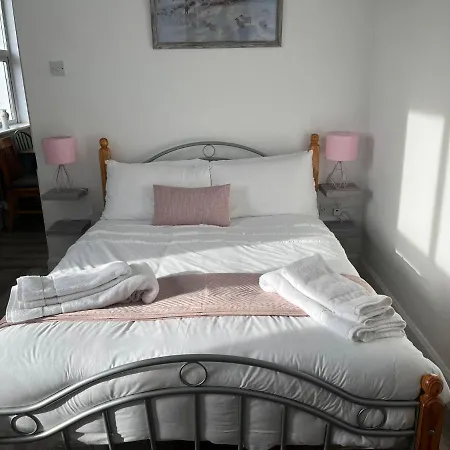 Glenhill - Newly Renovated In A Unique Location Holiday home *