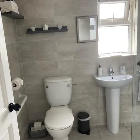 Glenhill - Newly Renovated In A Unique Location