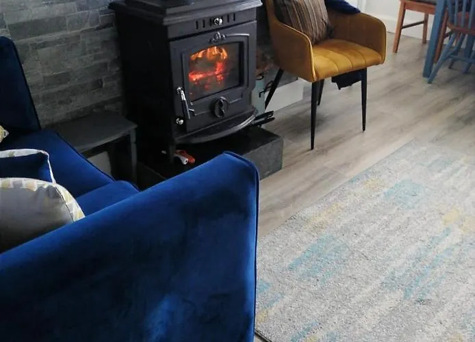 Glenhill - Newly Renovated In A Unique Location *